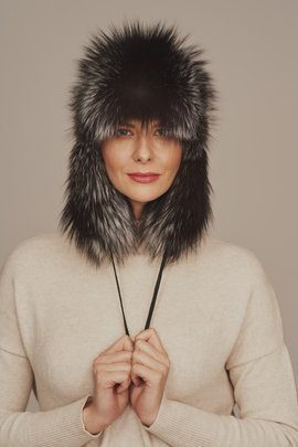 Chapeau noir pour femme avec un renard