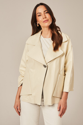 Veste en cuir beige pour femmes élégante
