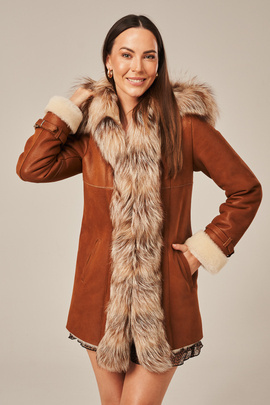 Manteau femme peau lainee avec capuche