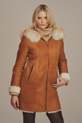 Manteau en peau lainée femme à capuche